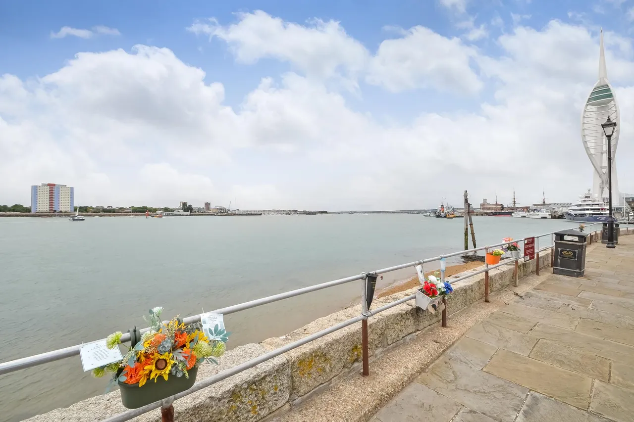 Old Portsmouth, Hampshire, photo 16
