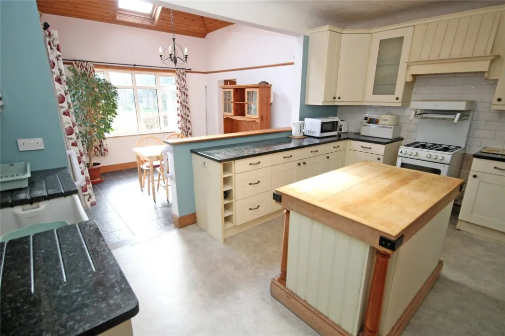 New Milton, Hampshire, photo 6