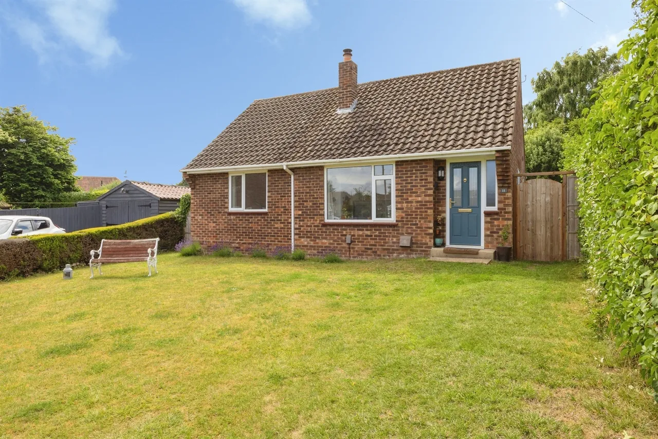 Broom Avenue, Hellesdon, Norwich, photo 2