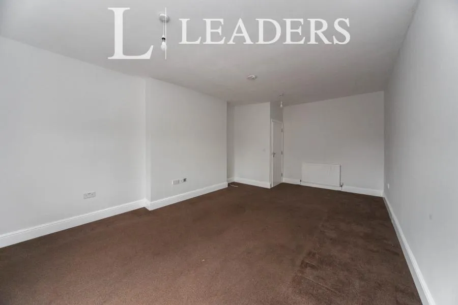 High Street South, Dunstable, LU6, photo 8