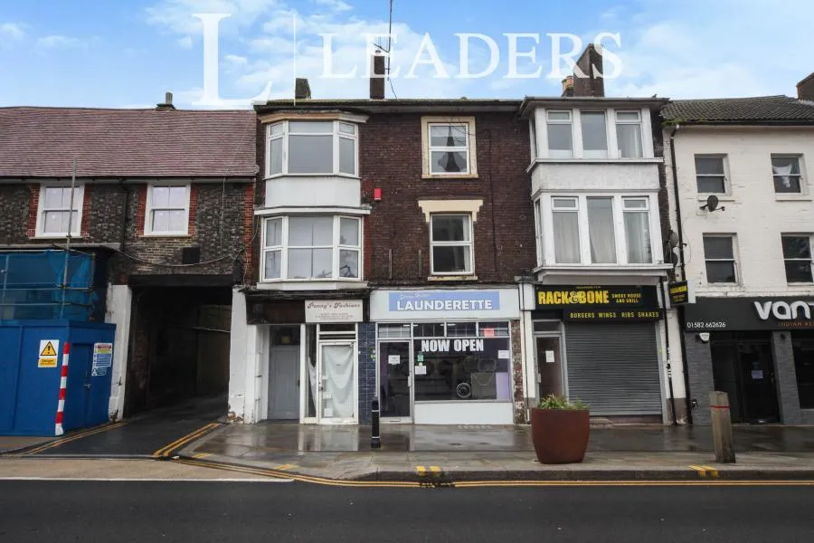 2 bed flat to rent, High Street South, Dunstable, LU6