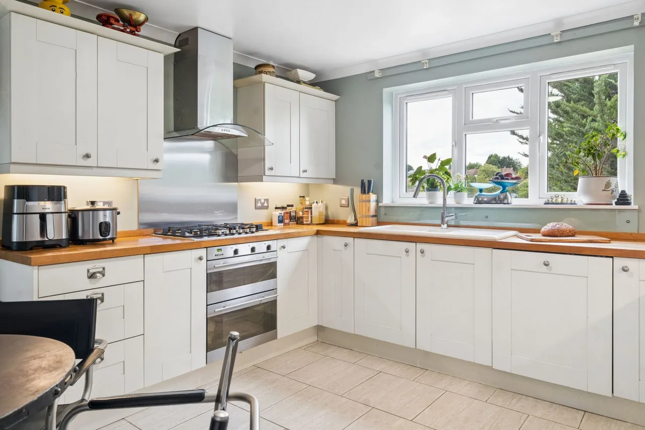 Carrington Road, High Wycombe, HP12, photo 3