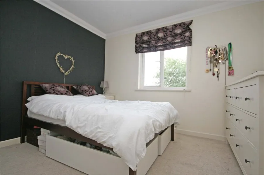 Byron Road, Addlestone, KT15, photo 5