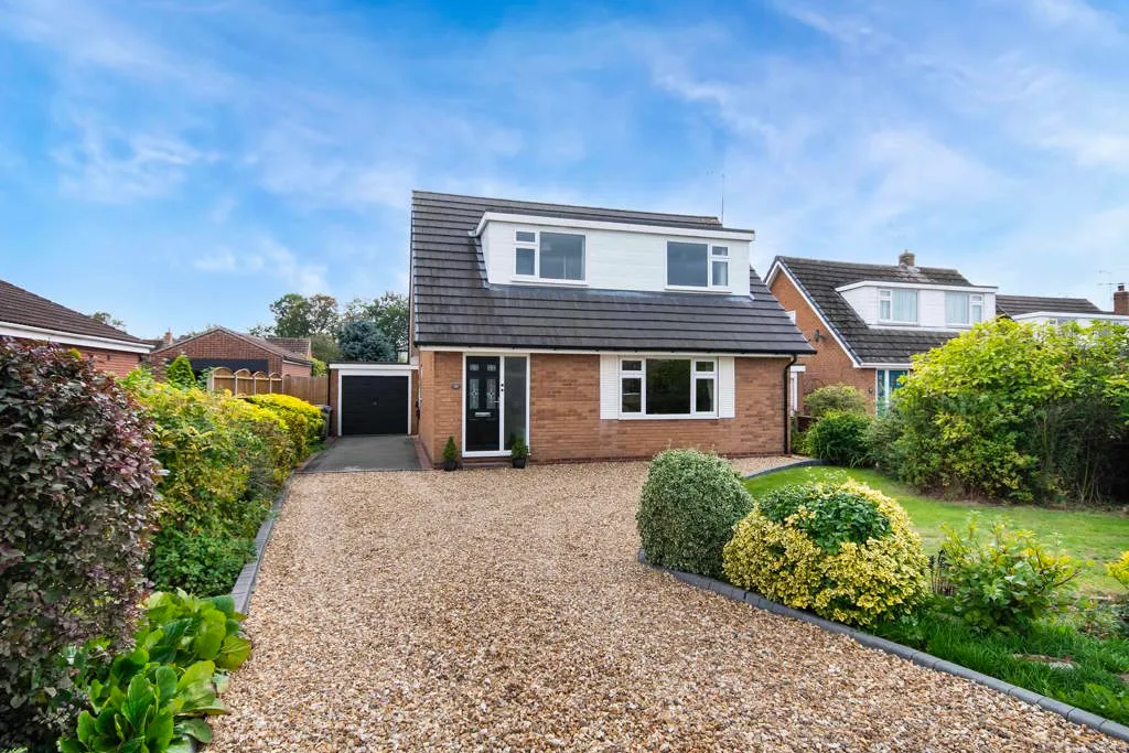 3 bed chalet for sale, St. Saviours Close, Retford