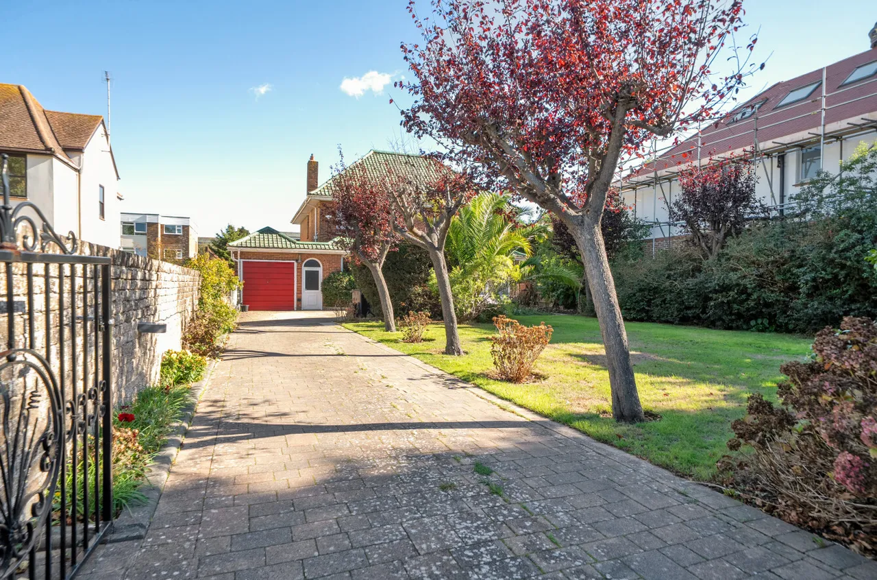 West Avenue, Worthing, BN11, photo 17