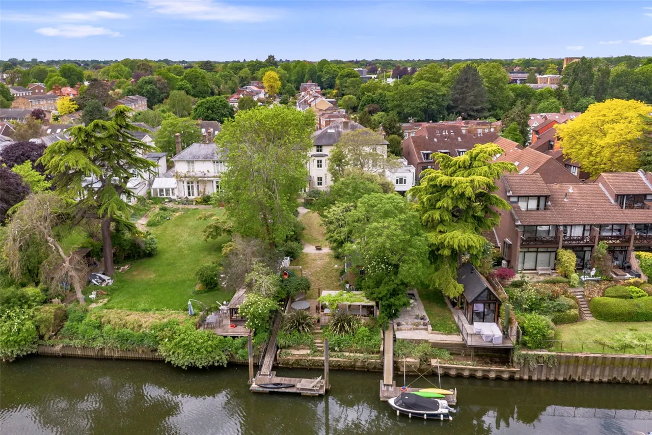 Strawberry Vale, Twickenham, TW1 4SJ, photo 2