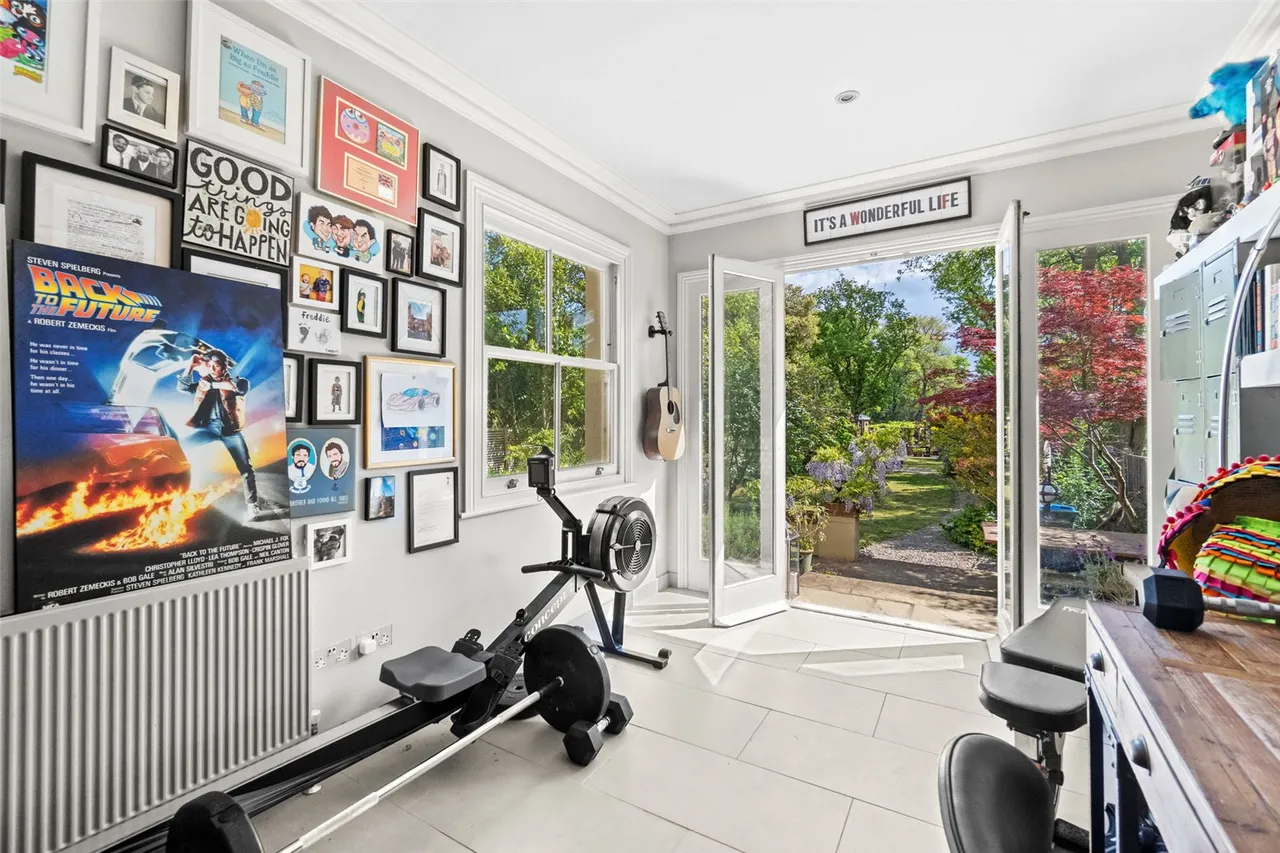 Strawberry Vale, Twickenham, TW1 4SJ, photo 8