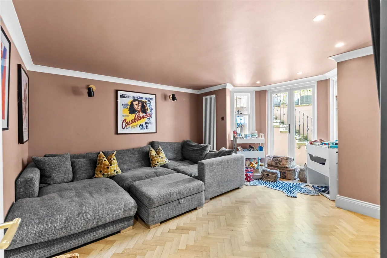 Strawberry Vale, Twickenham, TW1 4SJ, photo 18