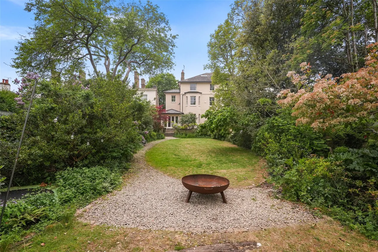 Strawberry Vale, Twickenham, TW1 4SJ, photo 22