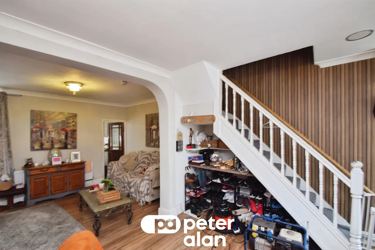 Jones Street, New Tredegar, NP24, photo 6