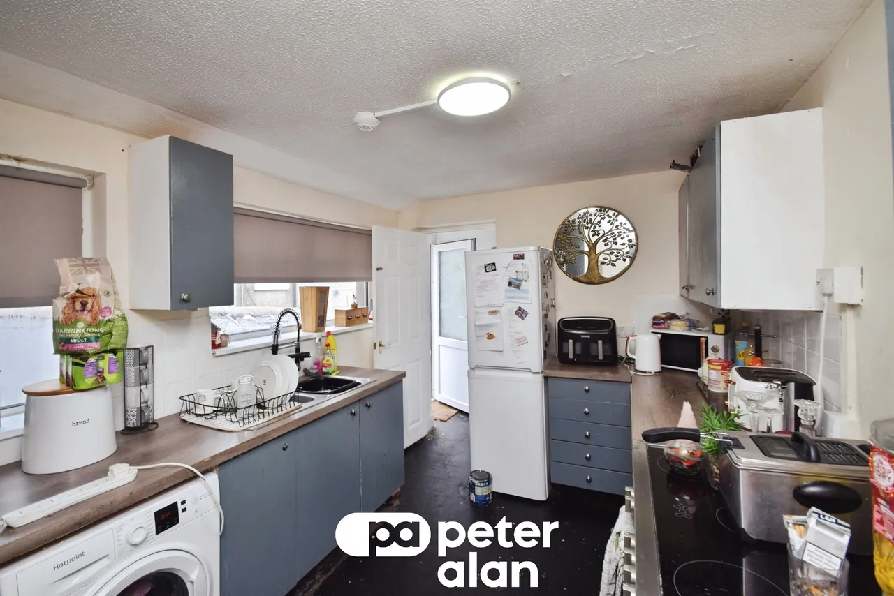 Jones Street, New Tredegar, NP24, photo 10