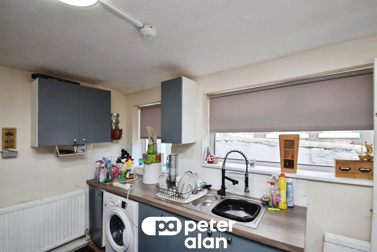 Jones Street, New Tredegar, NP24, photo 9