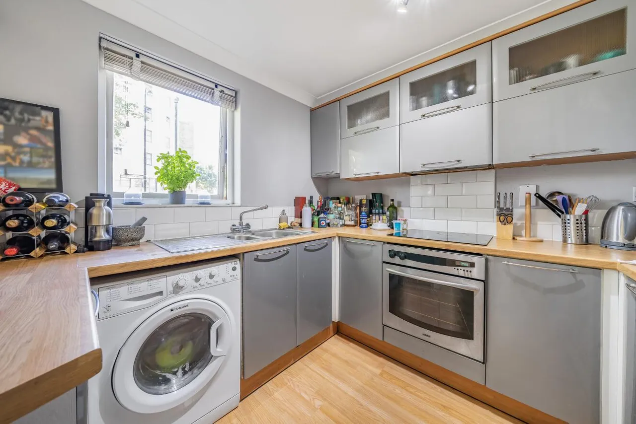 Rotherhithe Street, Surrey Quays, London, SE16, photo 6