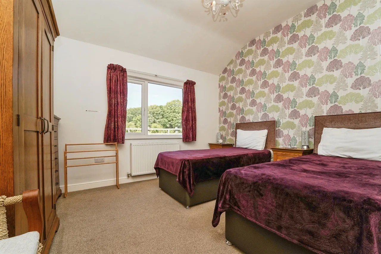 Old Orchard Lane, Colwall, WR13, photo 19