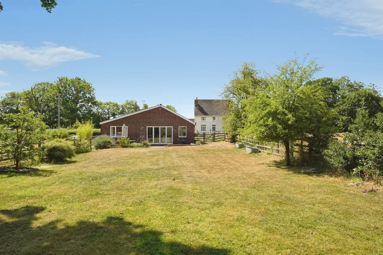 Old Orchard Lane, Colwall, WR13, photo 23