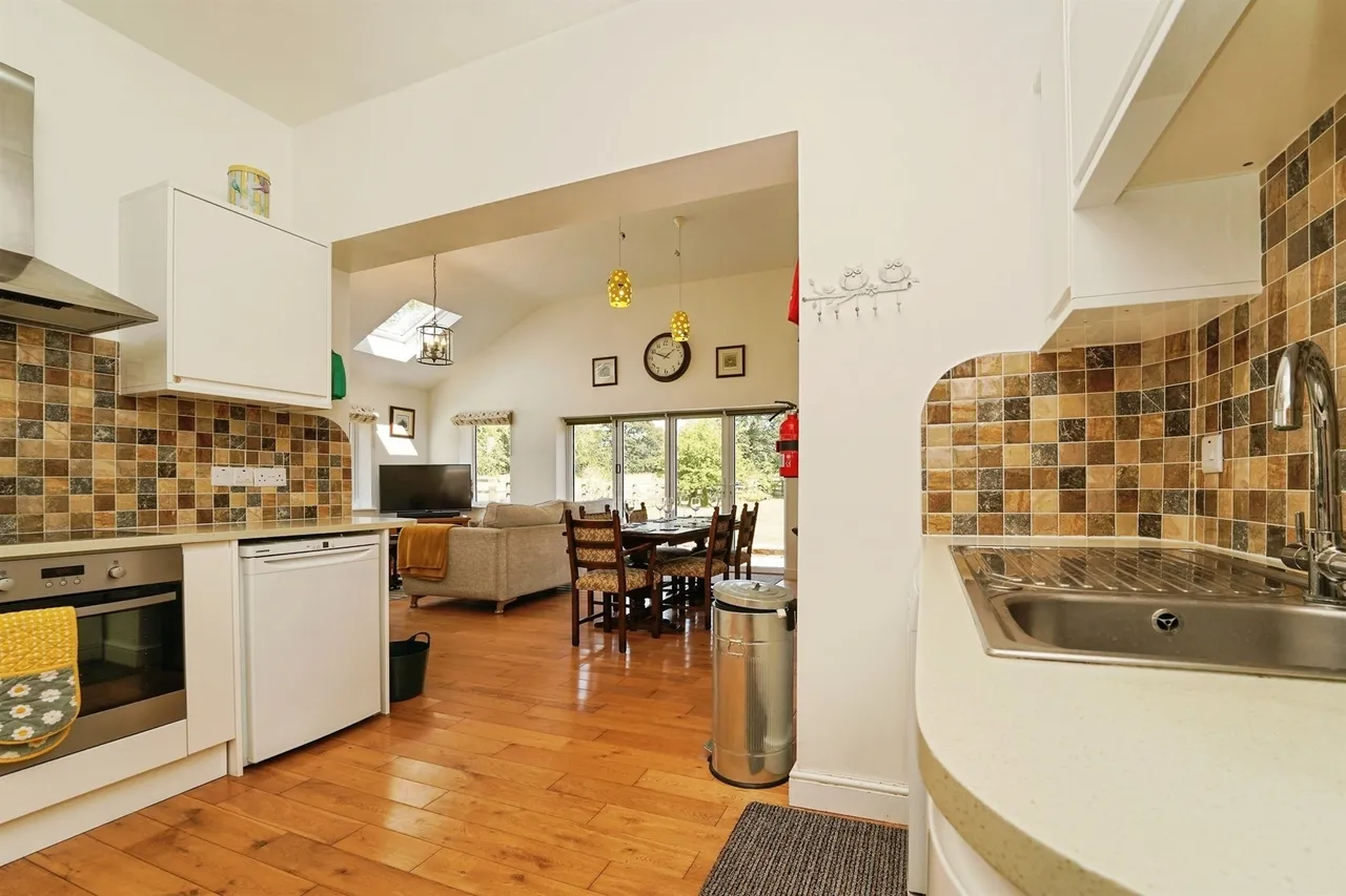 Old Orchard Lane, Colwall, WR13, photo 12