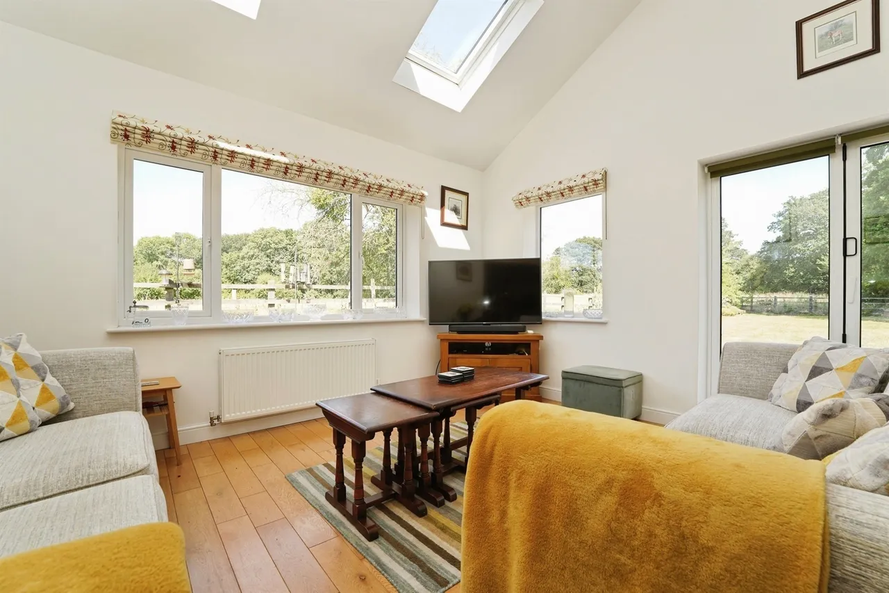 Old Orchard Lane, Colwall, WR13, photo 9