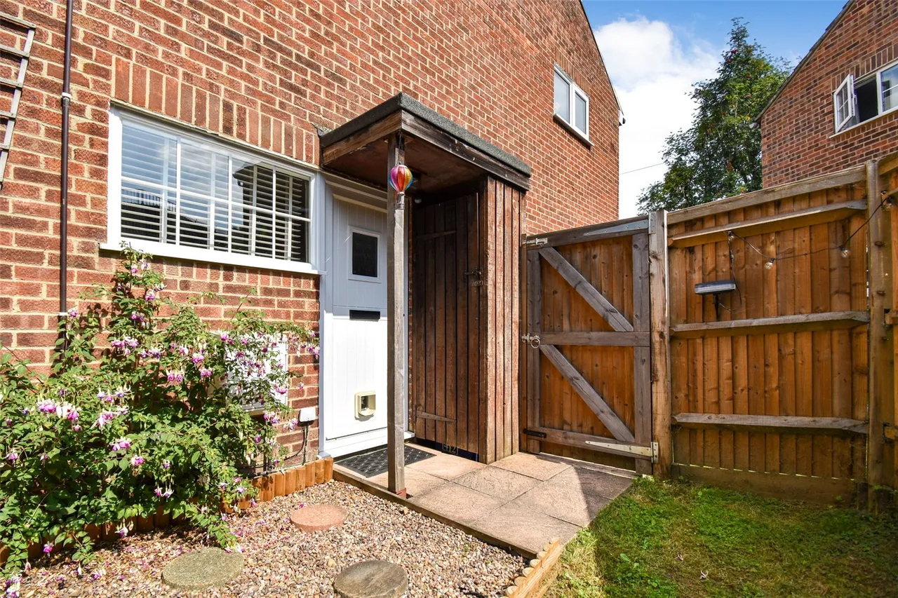 1 bed house for sale — St. Benedicts Close, Aldershot, Hampshire, GU11 3NL