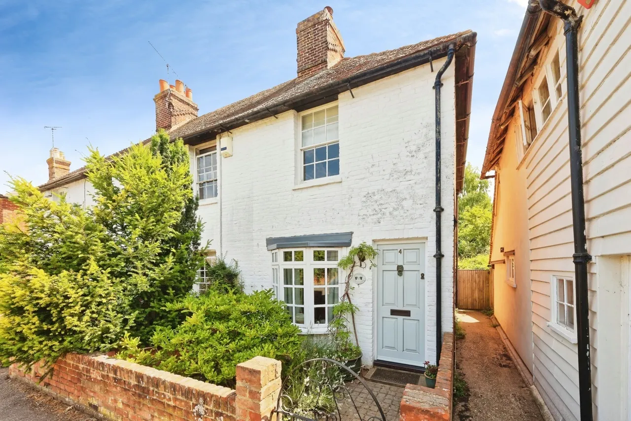 2 bed property for sale — High Street, Fordwich, Canterbury, Kent, CT2