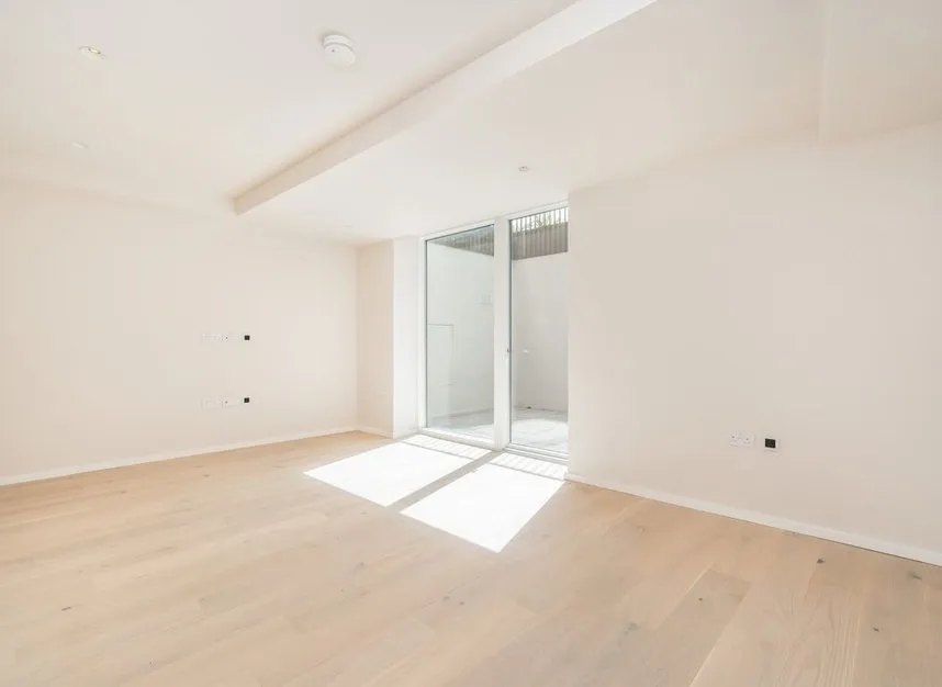 Coombe Lane, Wimbledon, SW20, photo 11