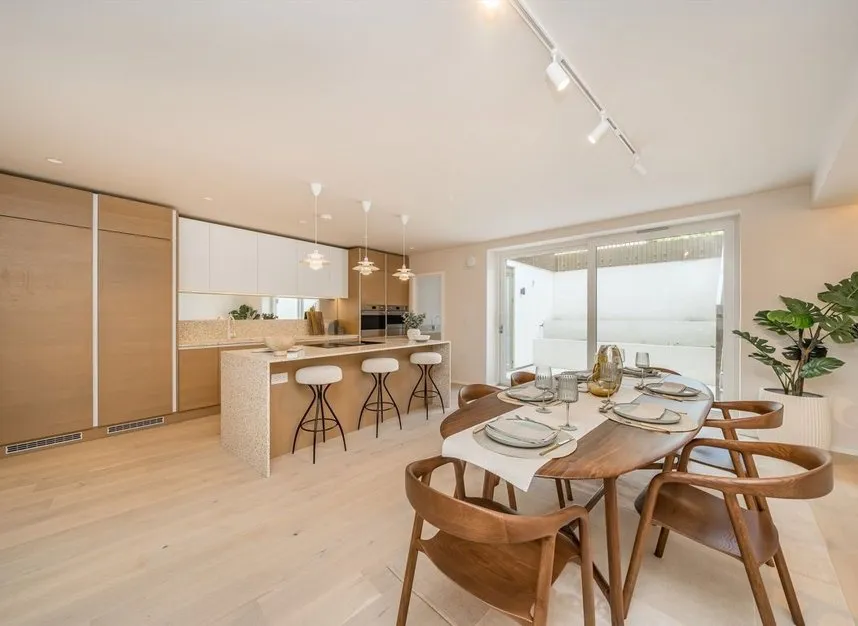 Coombe Lane, Wimbledon, SW20, photo 3