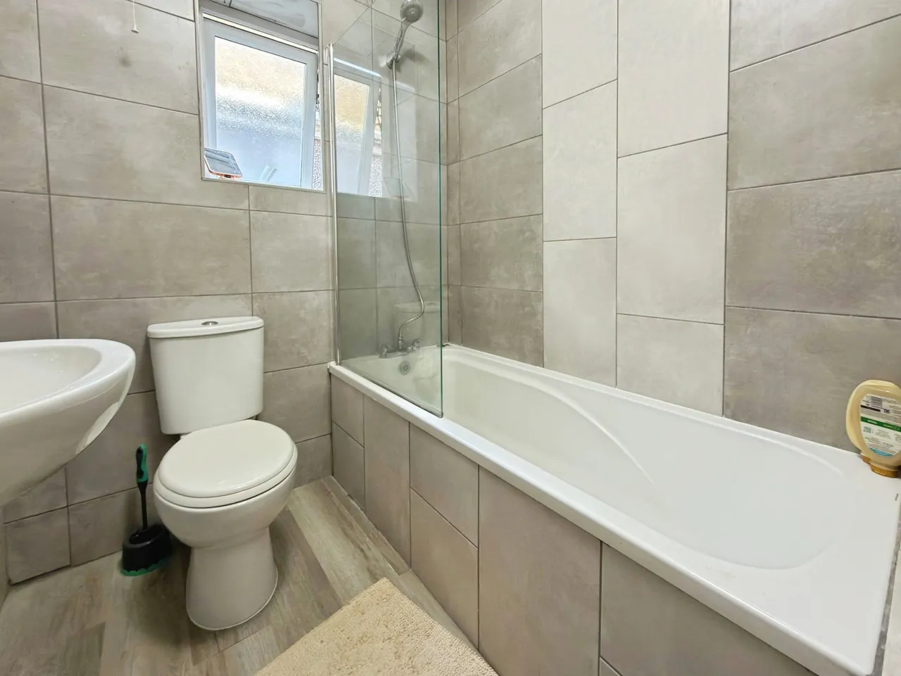 Middle Road, Cwmdu, photo 13