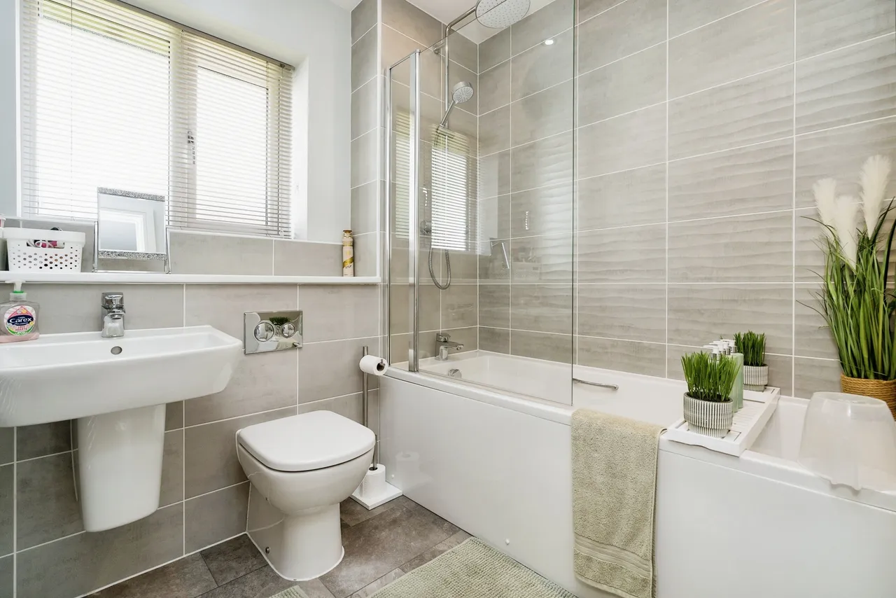 Hewlett Way, Westhoughton, BL5, photo 11