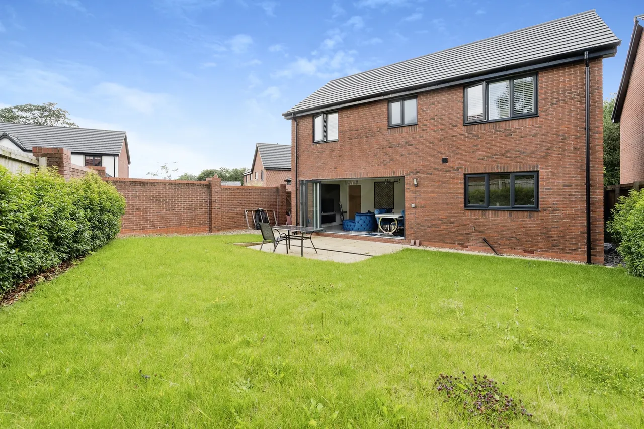 Hewlett Way, Westhoughton, BL5, photo 15