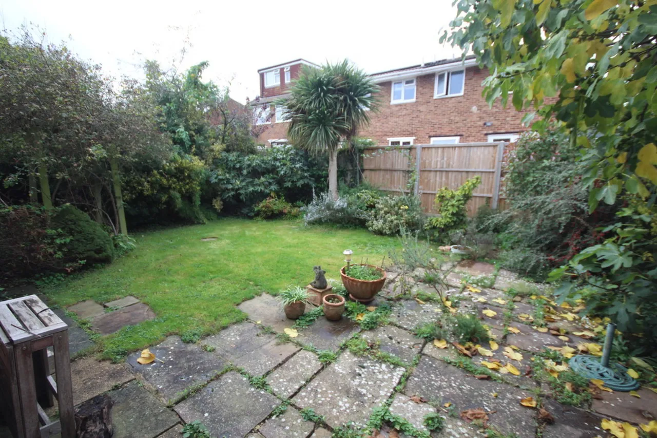Hithermoor Road, Staines-upon-Thames, photo 16