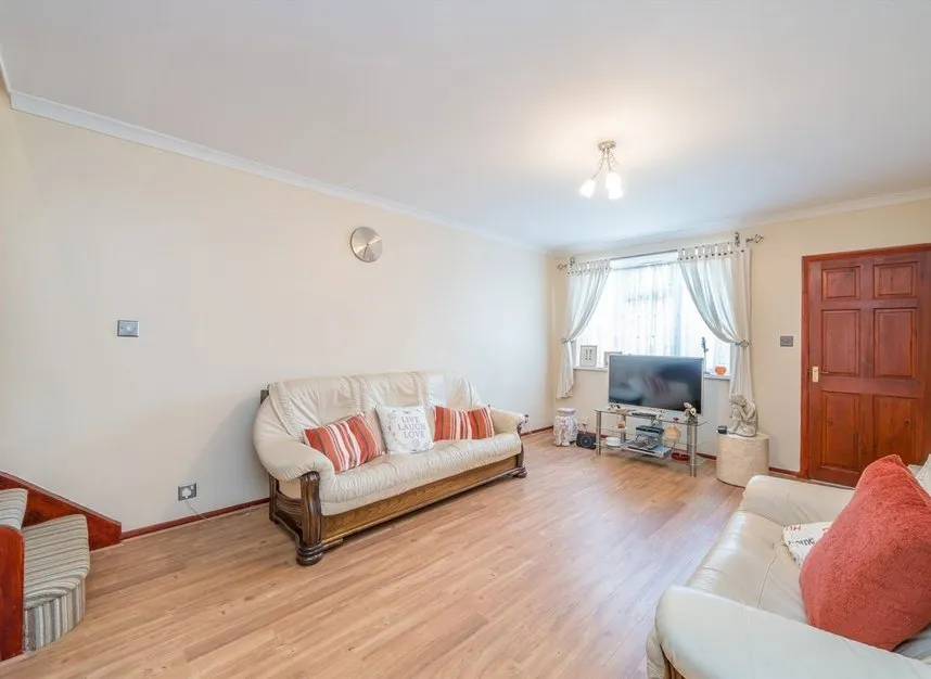 Wellington Road South, Hounslow, TW4, photo 2