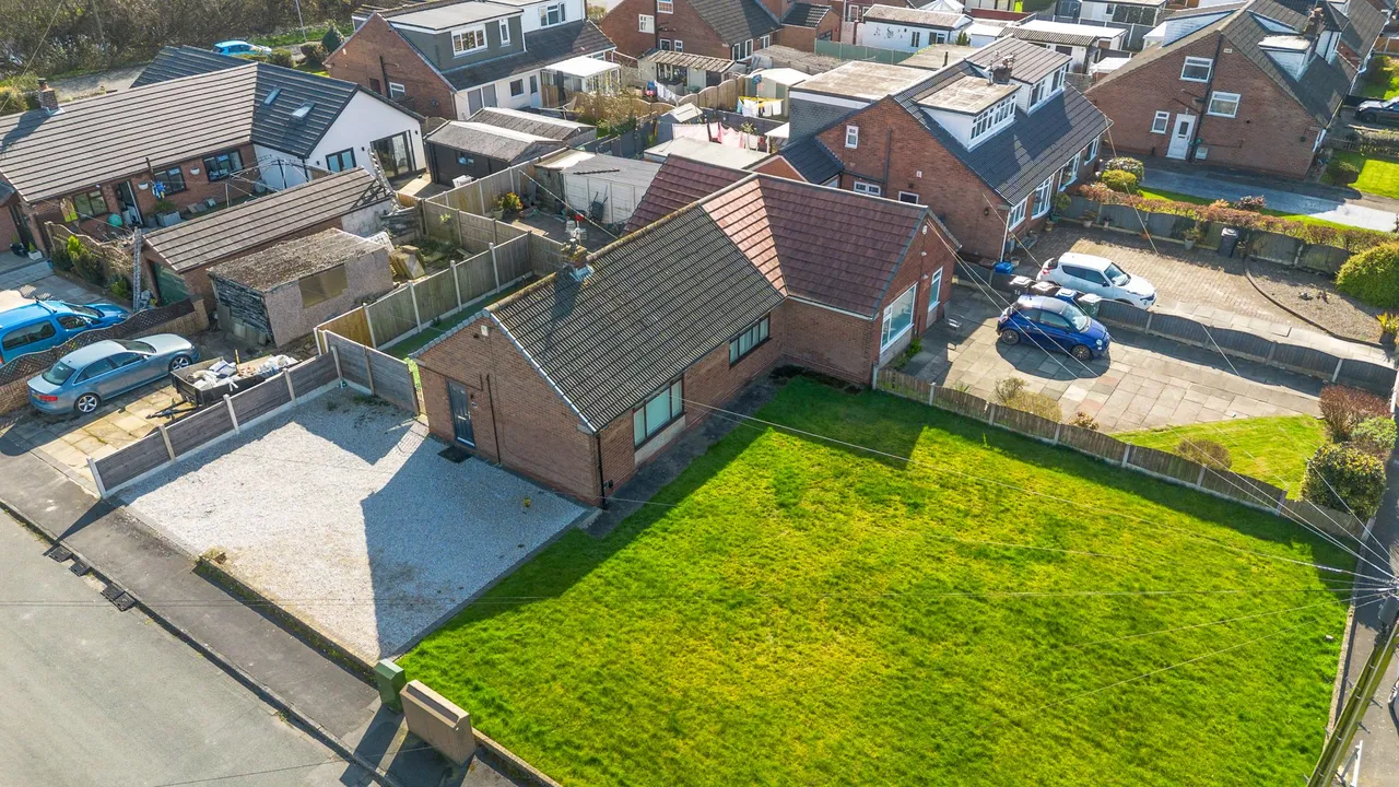 2 bed house for sale — Bowden Close, Leigh, Leigh, WN7 3DX