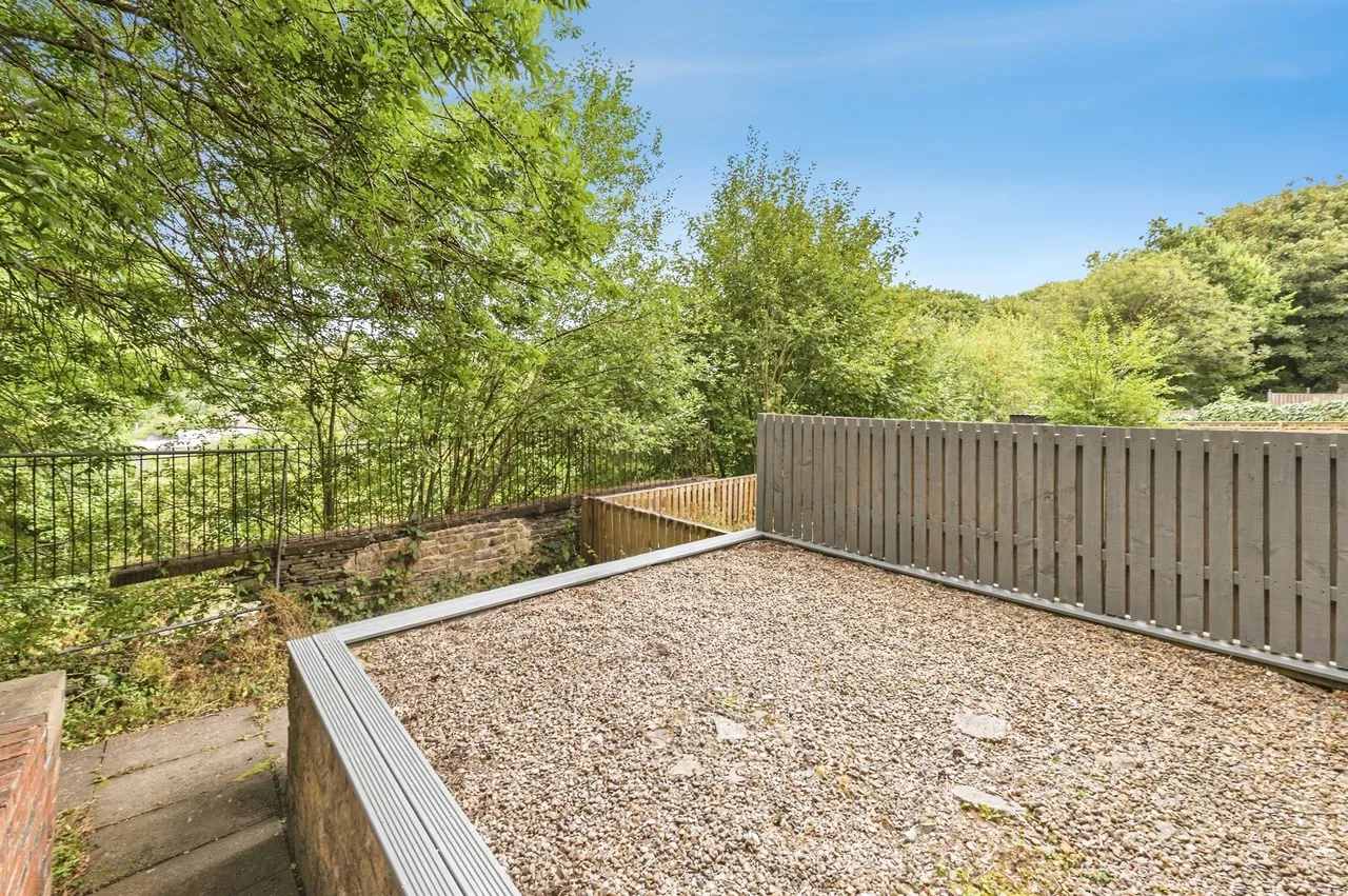 Manchester Road, Milnsbridge, Huddersfield, photo 11