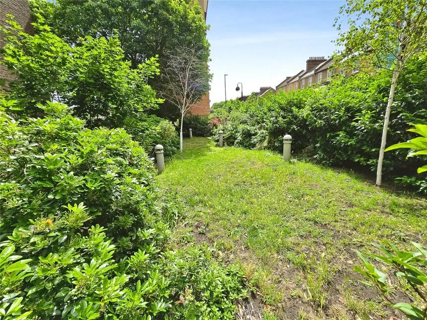 Rainsborough Avenue, London, SE8, photo 9