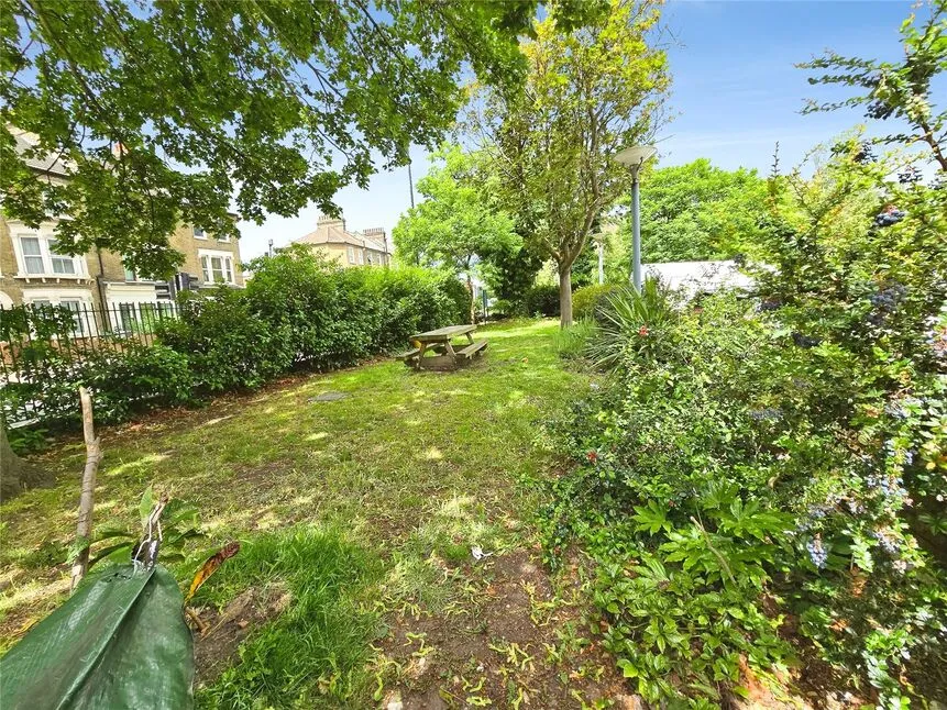 Rainsborough Avenue, London, SE8, photo 4