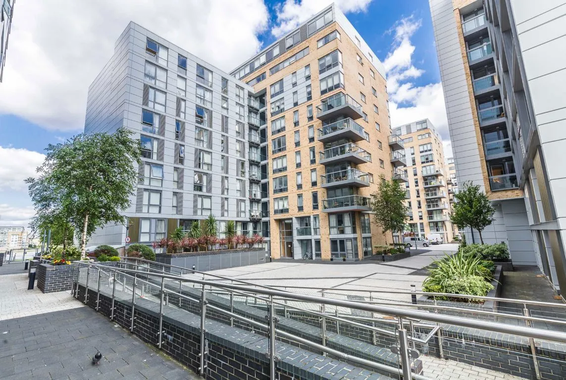2 bed flat for sale, Dowells Street