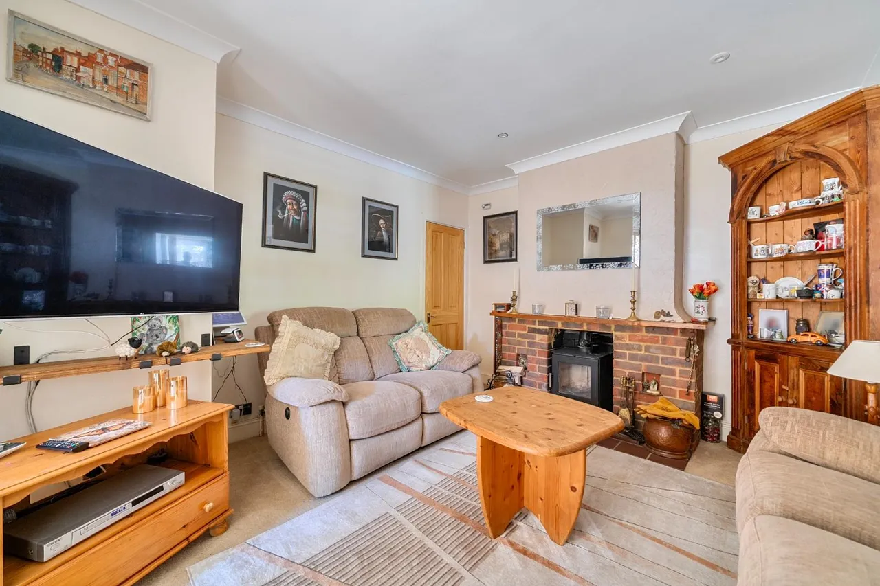 Buckland Crescent, Windsor, photo 22