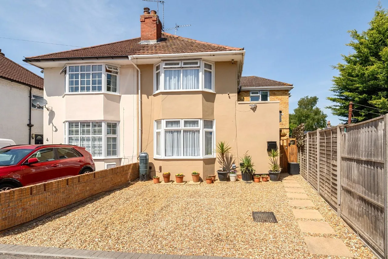 Buckland Crescent, Windsor, photo 19