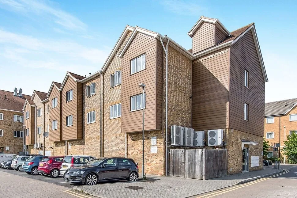 2 bed flat to rent — Quartz Way, Sittingbourne, Kent, ME10