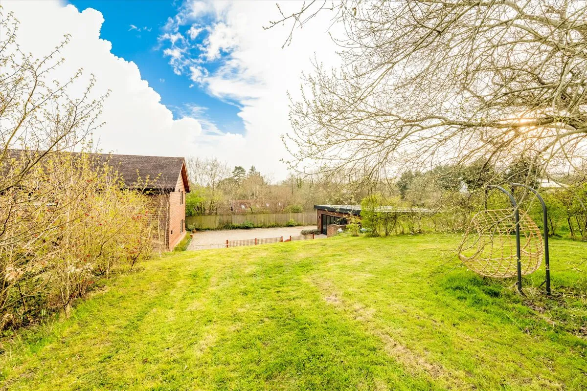 Tong Road, Brenchley, TN12, photo 31