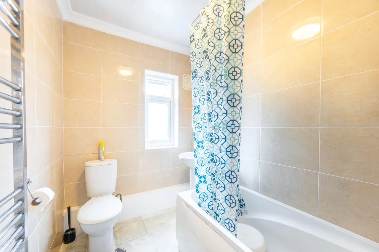 85 Bridgewater Road, Wembley, photo 4