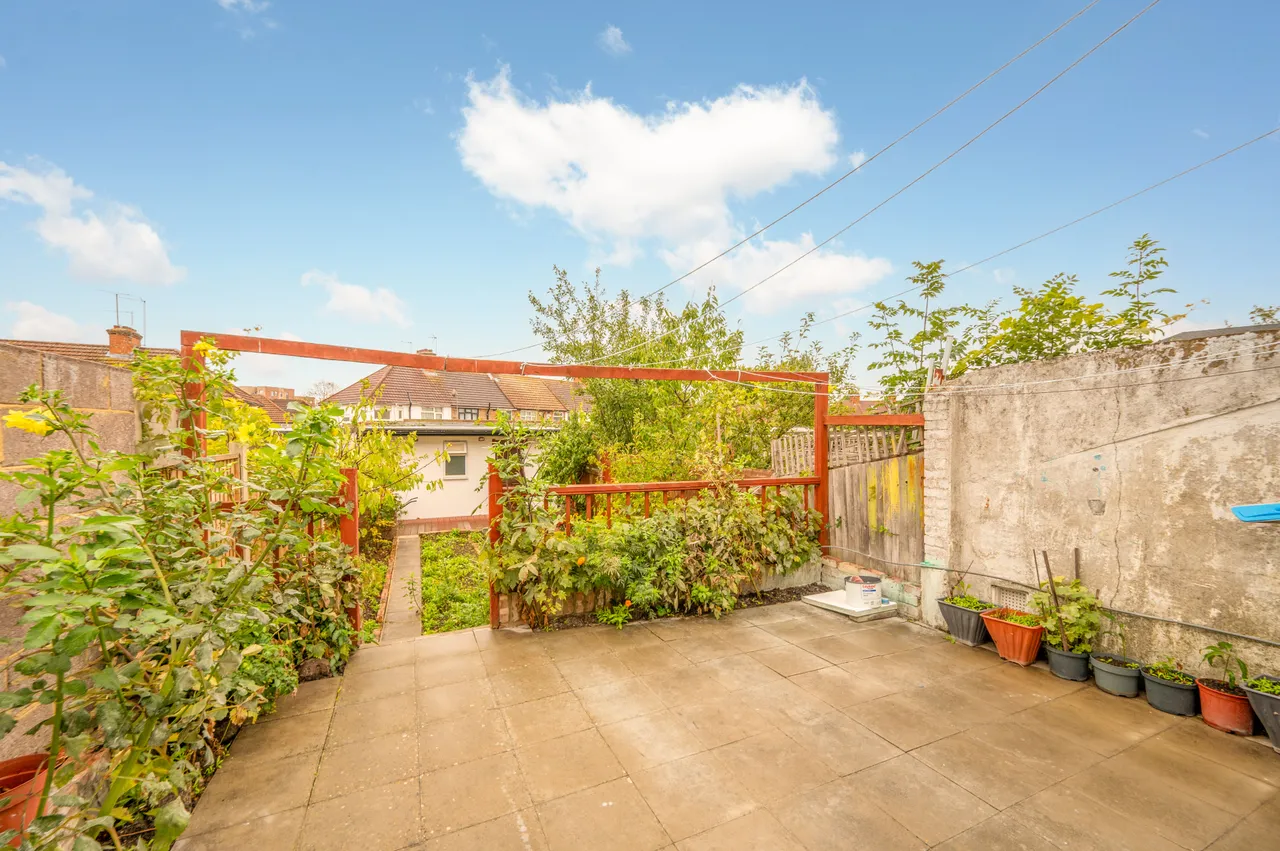 85 Bridgewater Road, Wembley, photo 12