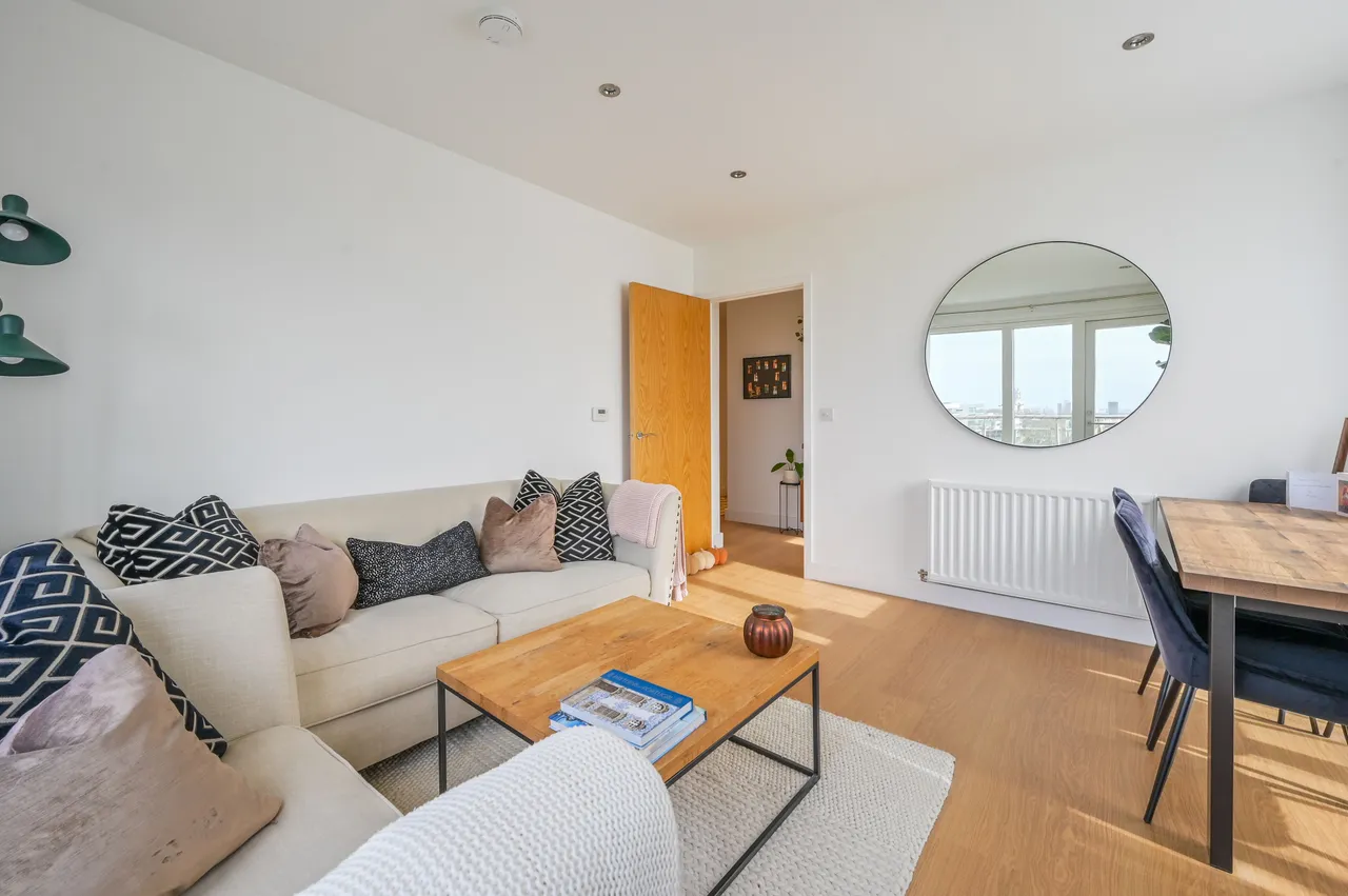 Flat 601, Hawkshaw Court, LONDON, photo 8