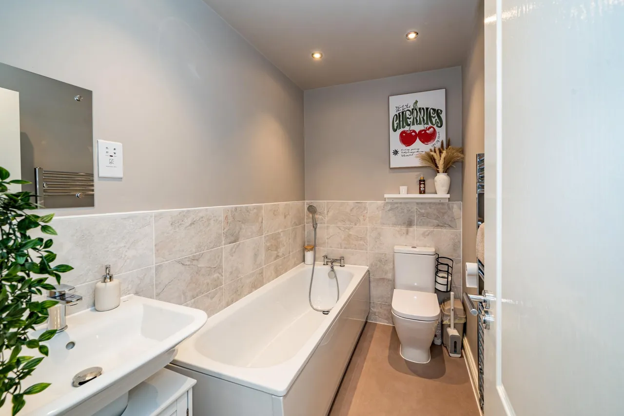 Ronald Allen Drive, Aylesbury, HP22, photo 20