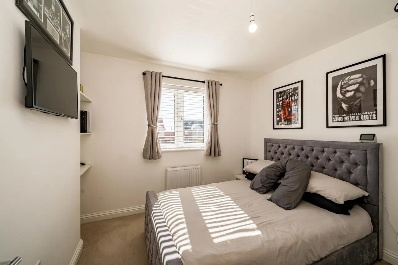 Ronald Allen Drive, Aylesbury, HP22, photo 16