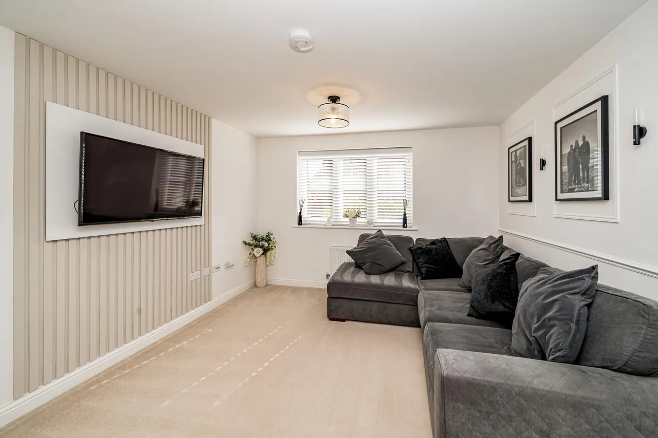 Ronald Allen Drive, Aylesbury, HP22, photo 7