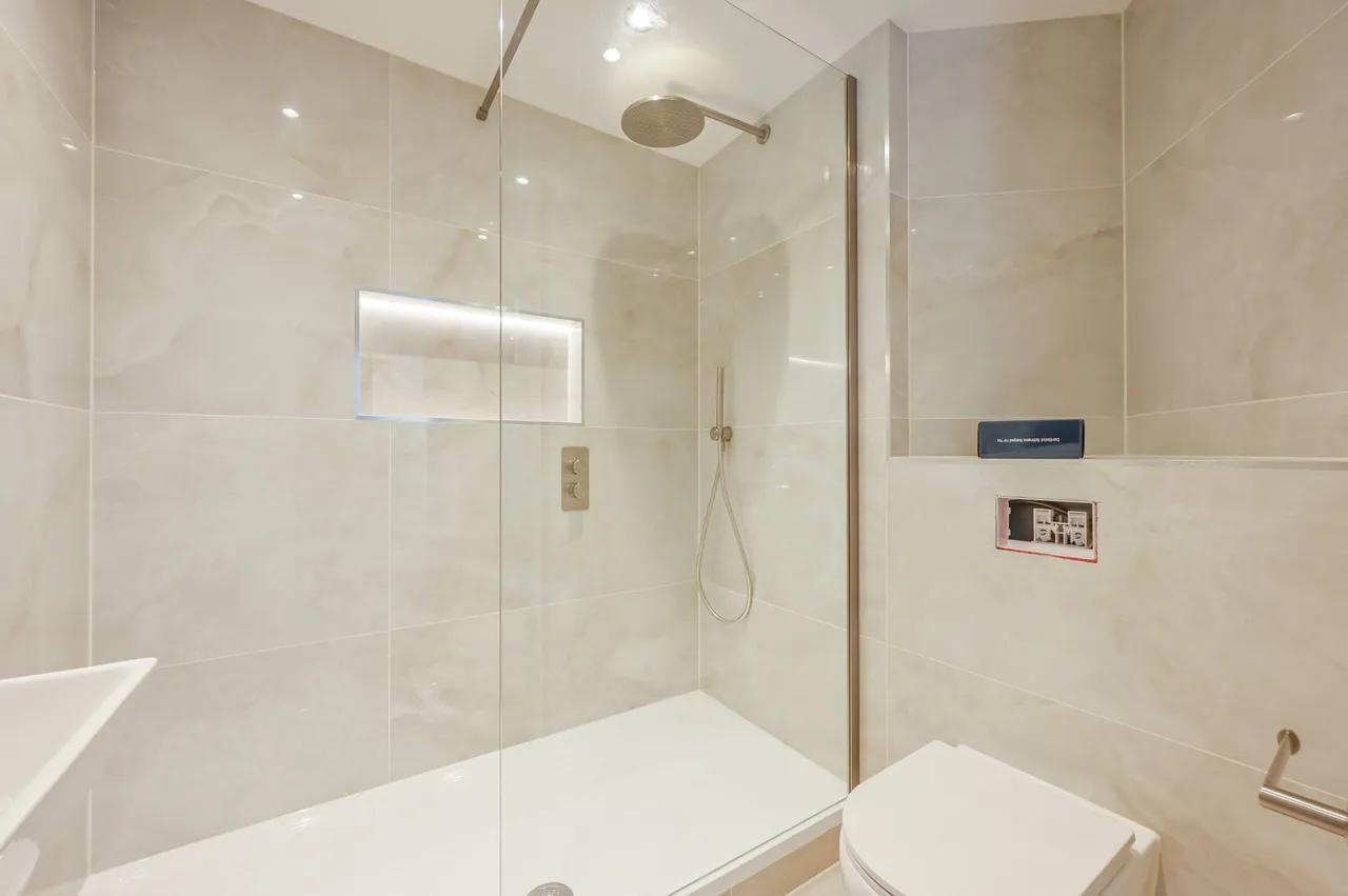 Flat 5 Naxos Building, 4 Hutchings Street, London, photo 11