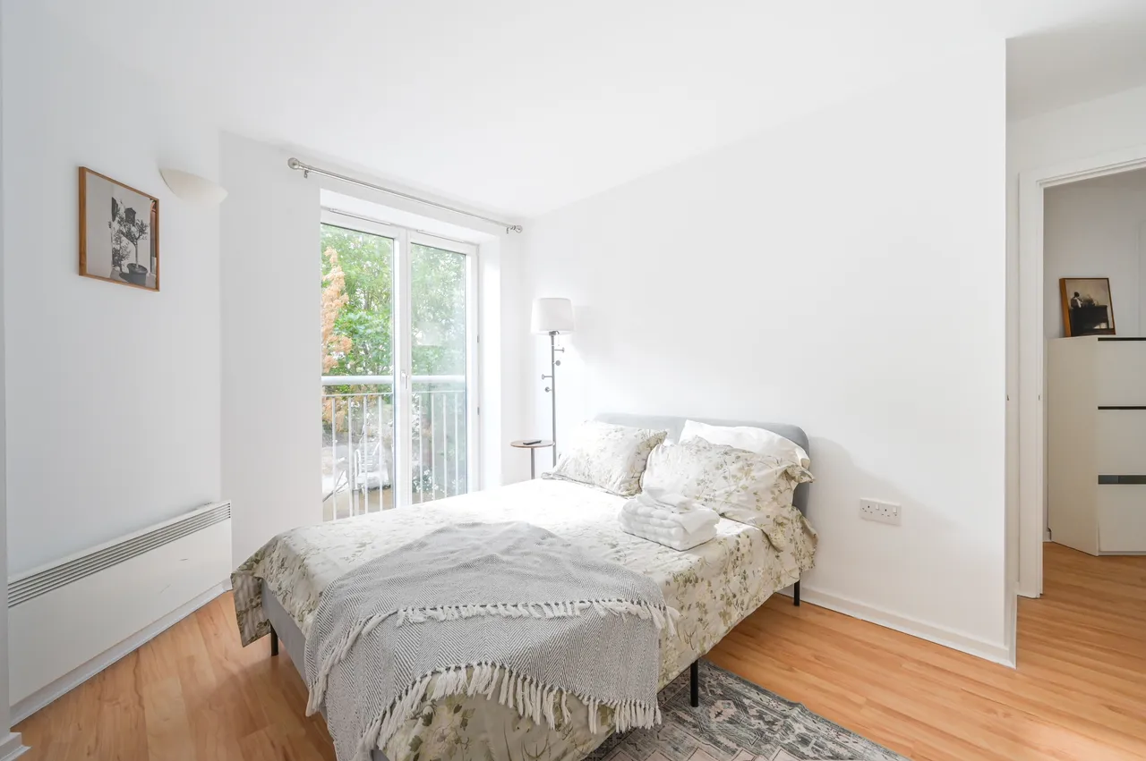 Flat 5 Naxos Building, 4 Hutchings Street, London, photo 5
