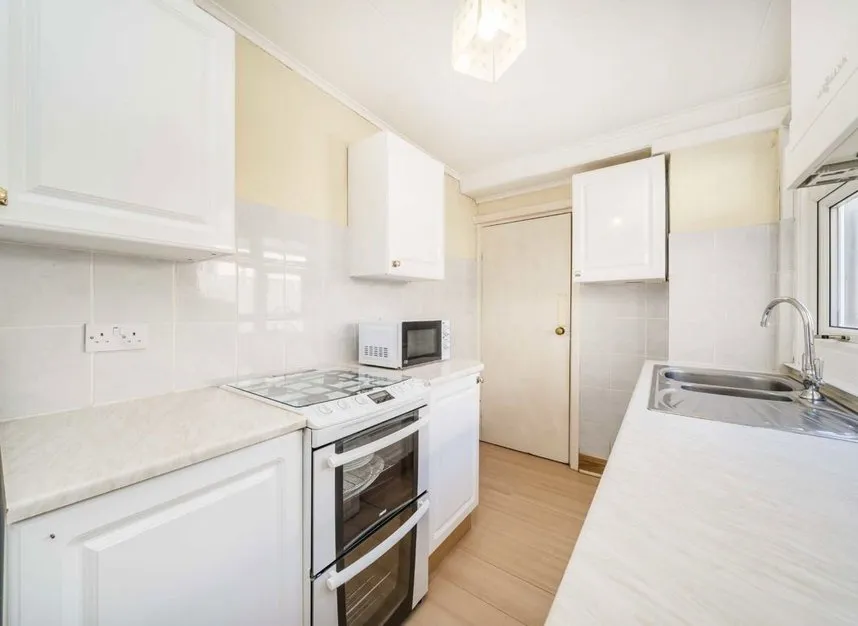 Cambridge Road, Kingston Upon Thames, KT1, photo 3
