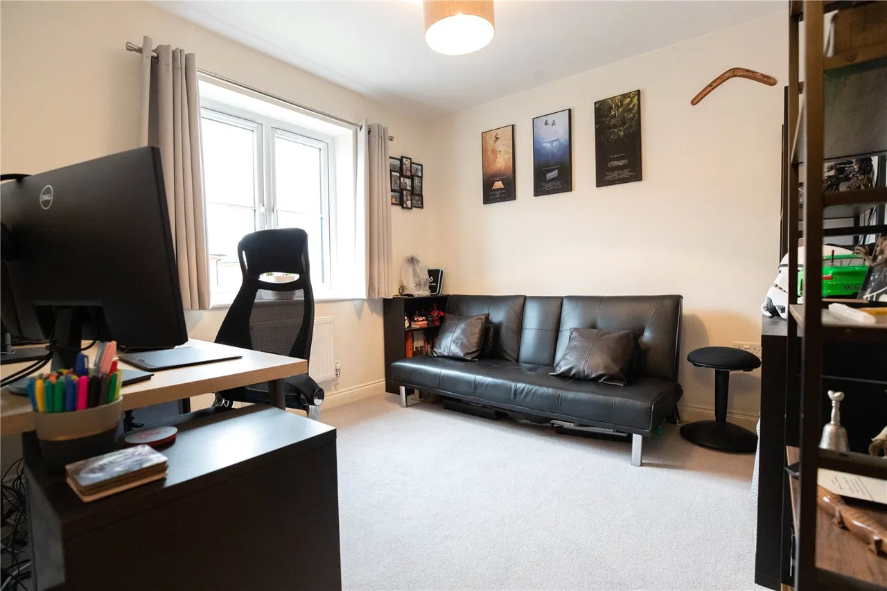 Dunnett Close, Hartley Wintney, Hook, RG27 8FE, photo 16