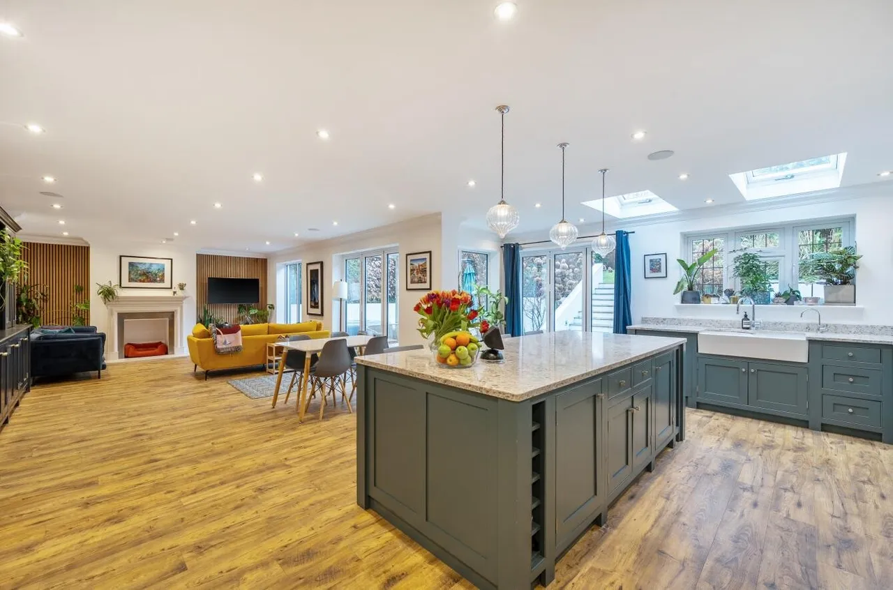 Holly Lane West, Banstead, SM7 2BB, photo 6